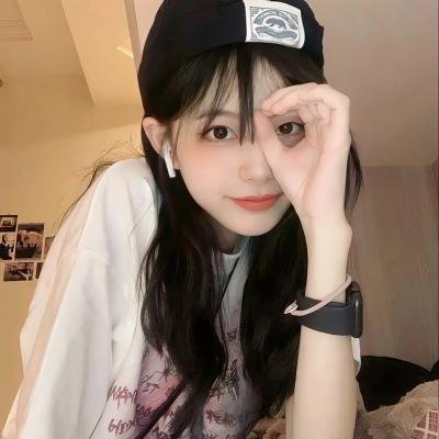 如何培养一个女孩 海报